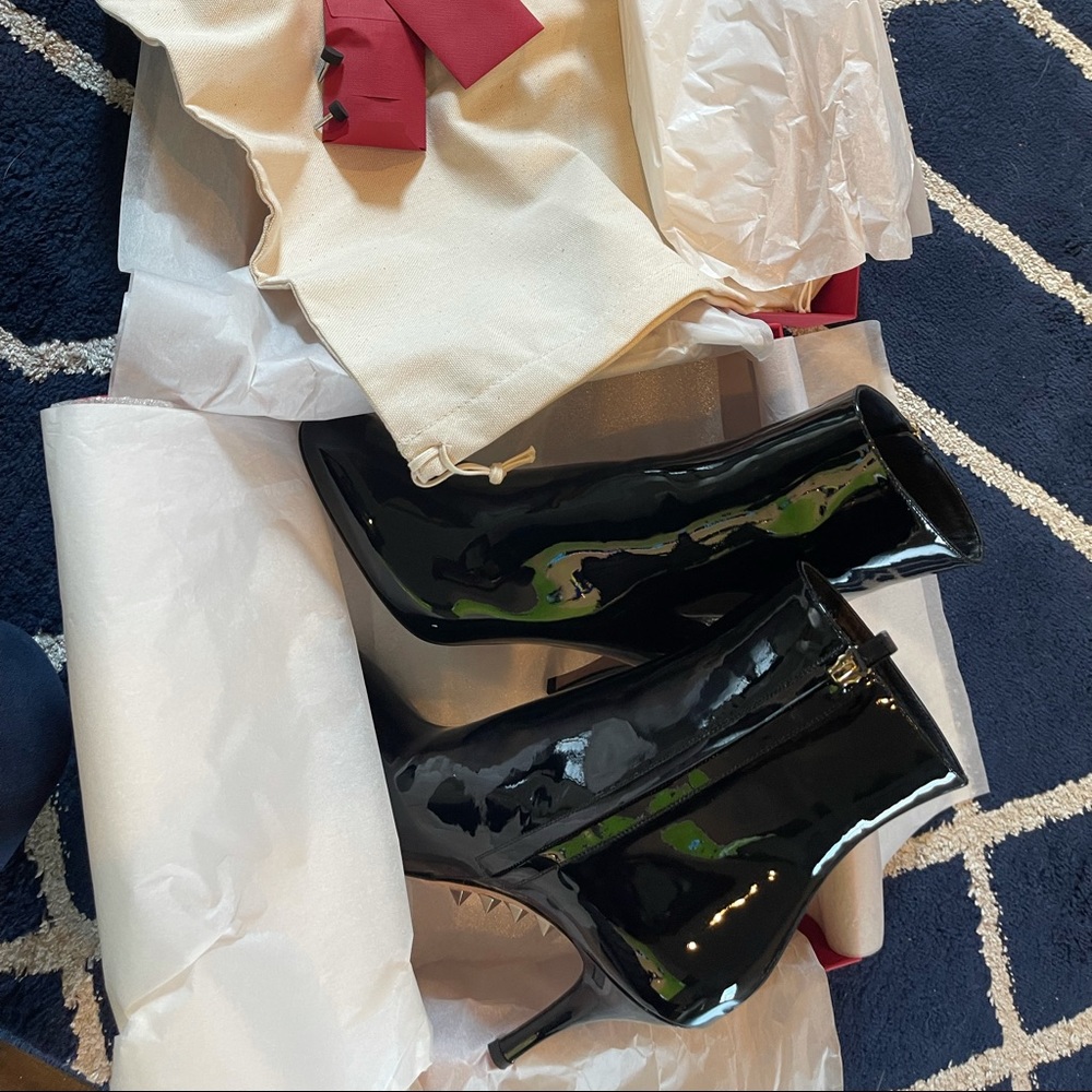 Authentic Valentino shoes size 38